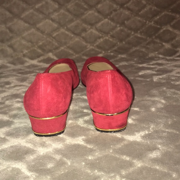 Salvatore Ferragamo red suede pumps - Picture 3 of 6
